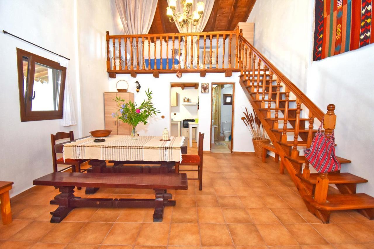 Ninas Cottage Linia Ngoại thất bức ảnh